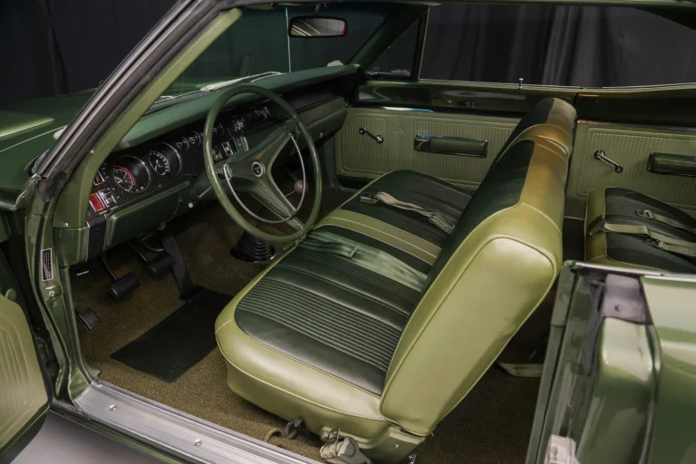 Vehicle image 34