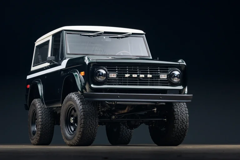 Image for 1969 Ford Bronco 6-Speed